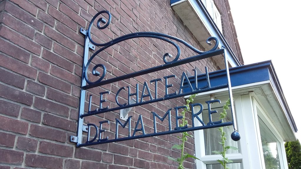 Le chateau de ma mere uithangbord